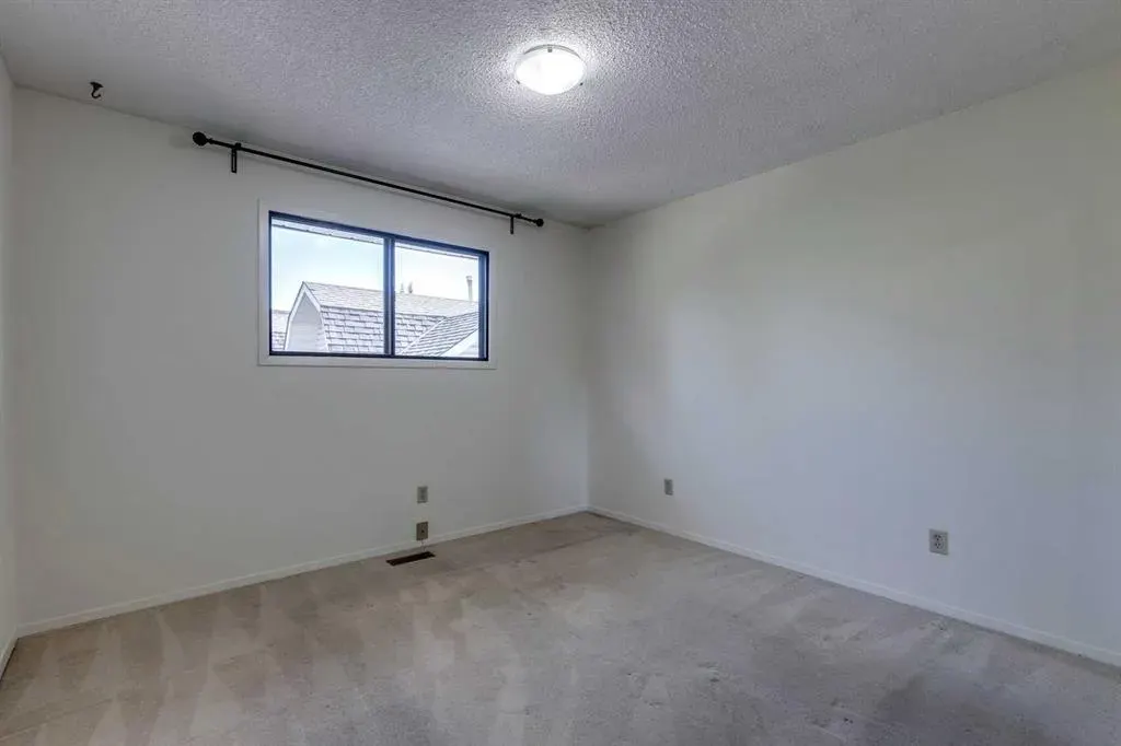 2220 7 Avenue NW, #4