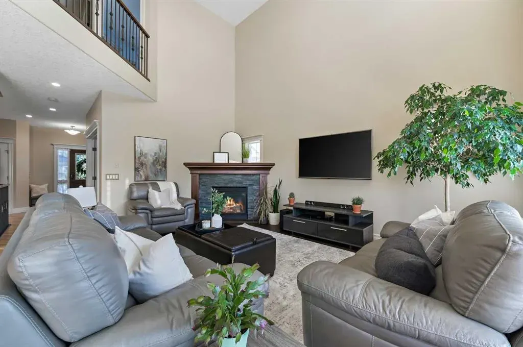 147 Coopers Hill SW