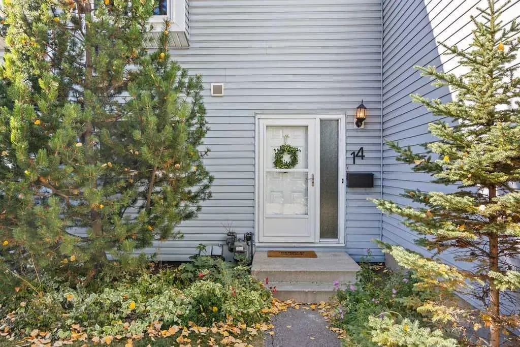 4810 40 Avenue SW, #14