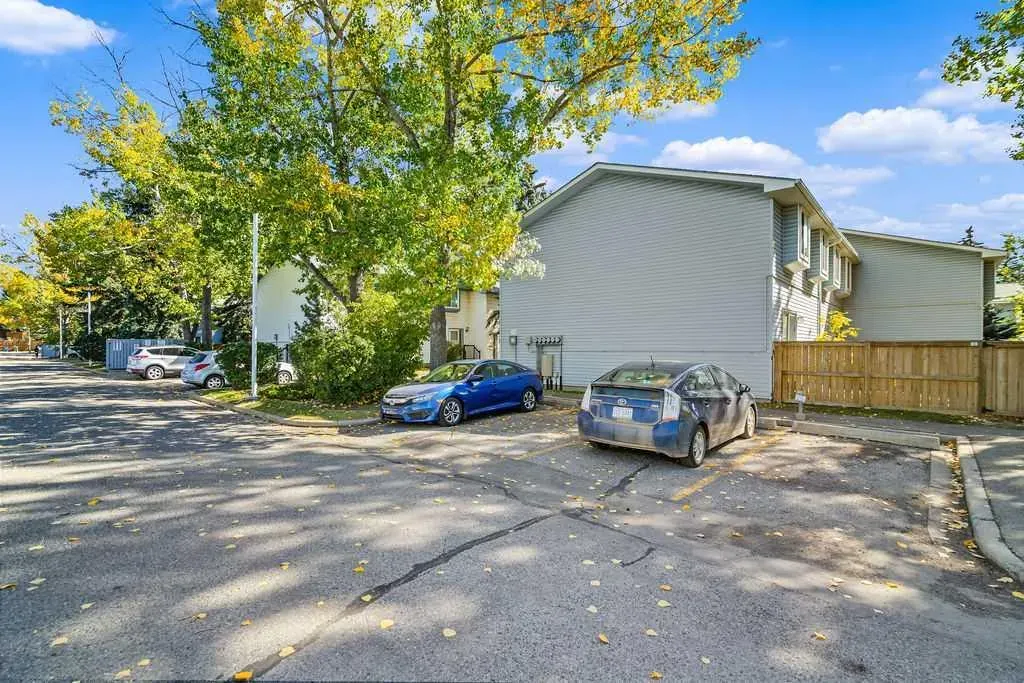 4810 40 Avenue SW, #14