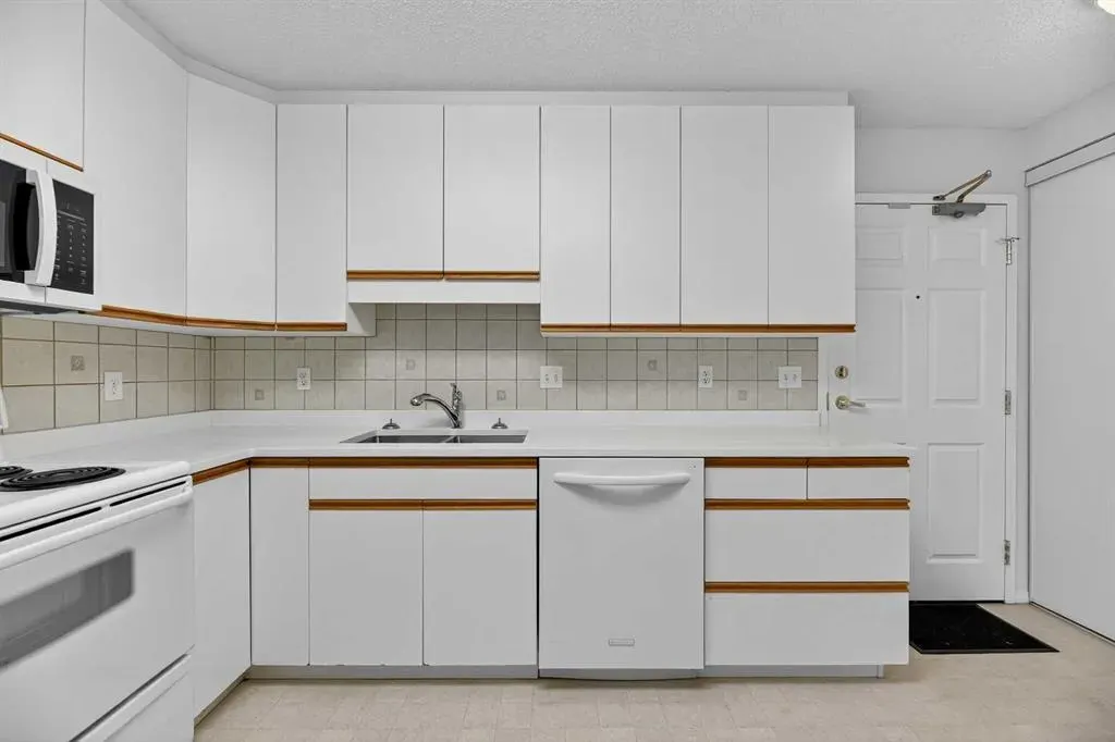 1881 17 Street, #406