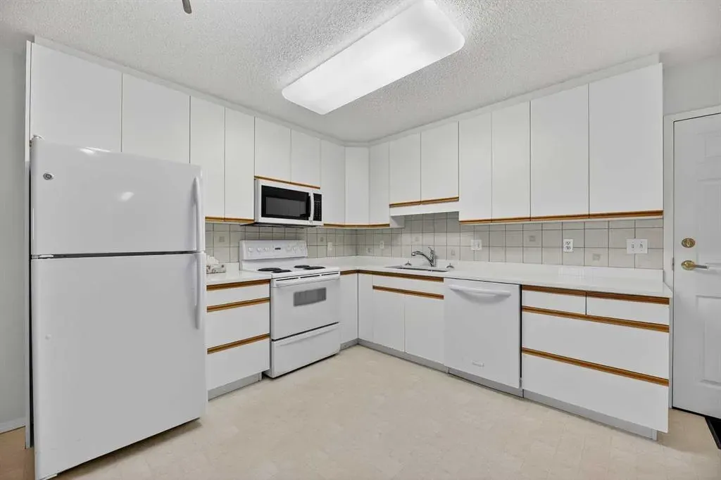 1881 17 Street, #406