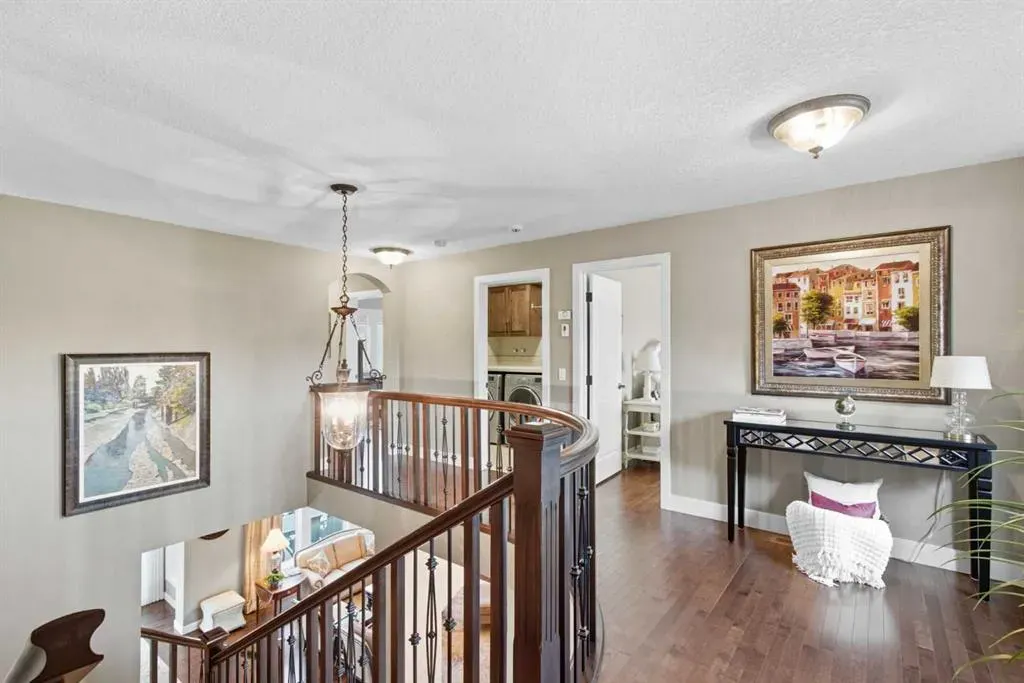 41 Evergreen Mount SW