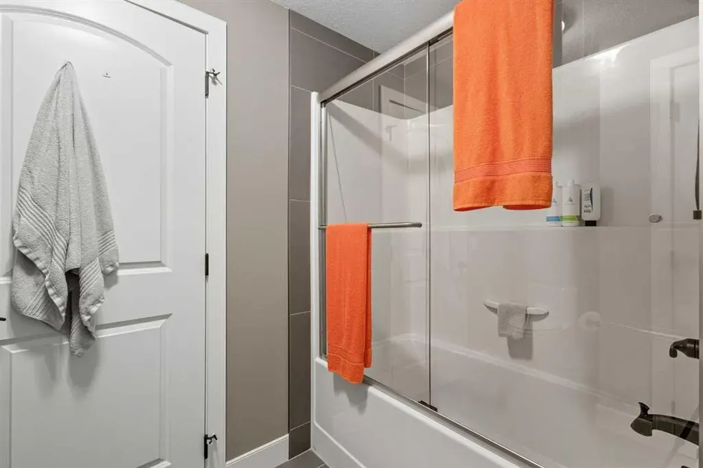41 Evergreen Mount SW