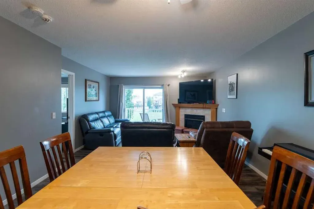 512 Lineham Acres Drive NW