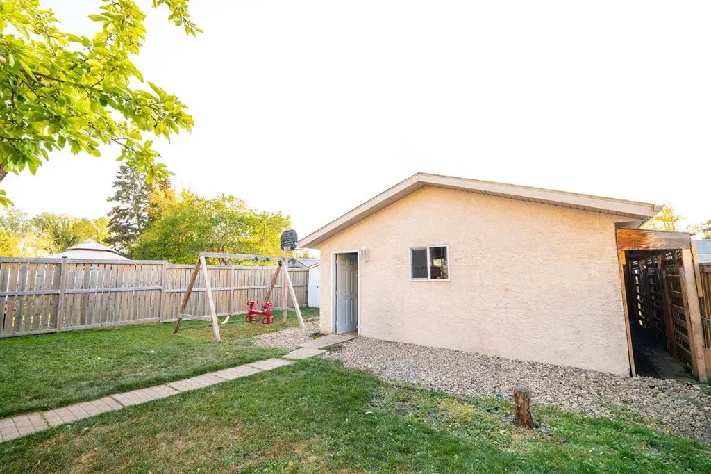 14 Edgington Avenue
