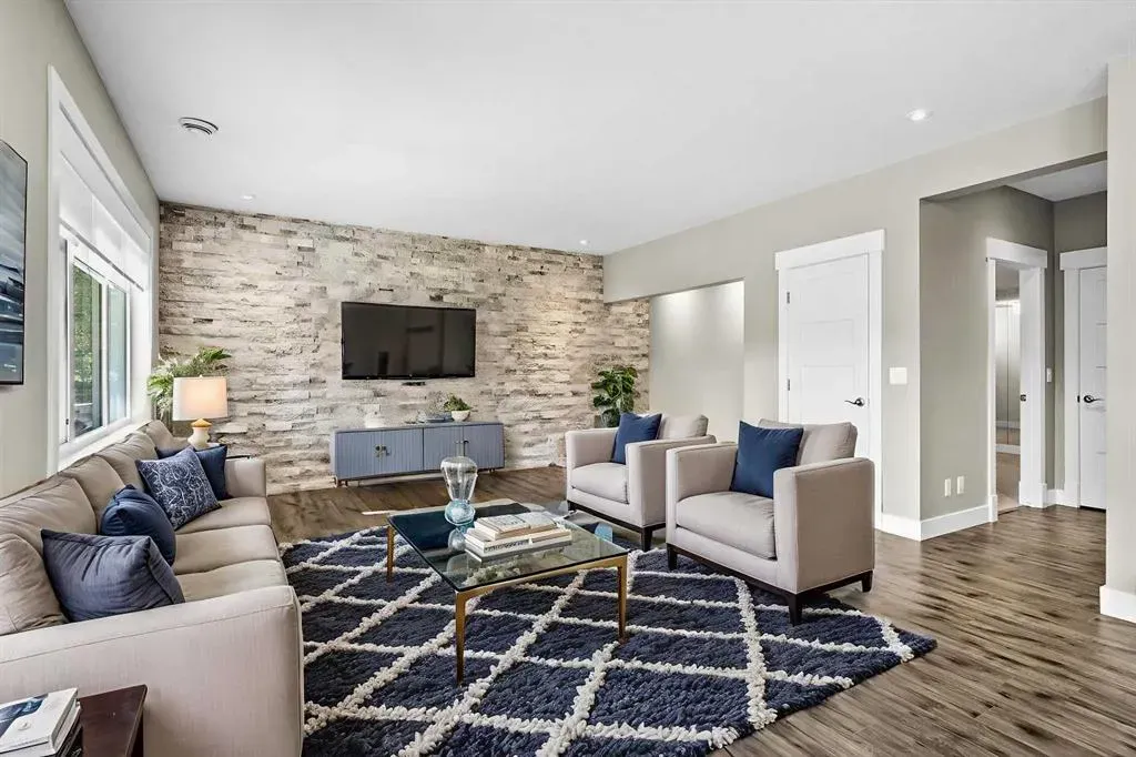 111 Hillside Terrace