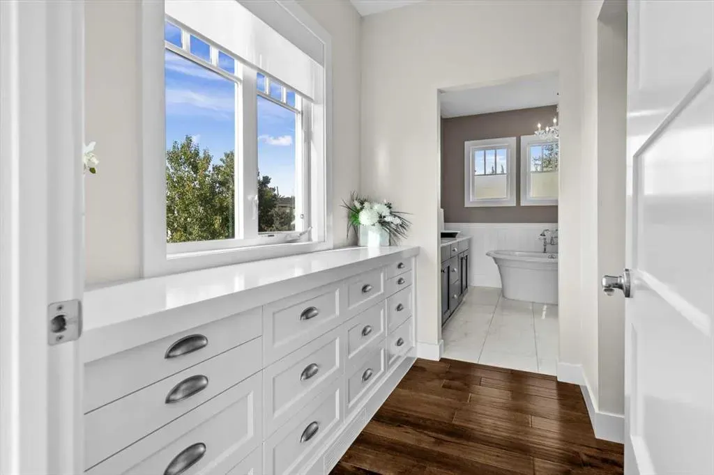 111 Hillside Terrace