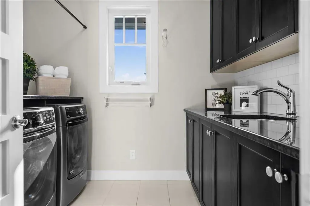111 Hillside Terrace