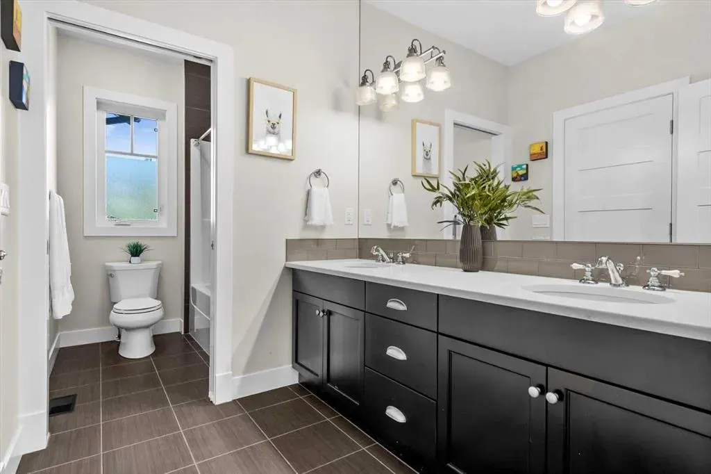 111 Hillside Terrace