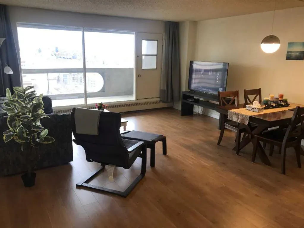 221 6 Avenue SE, #1704