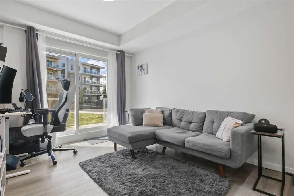 220 Seton Grove SE, #1104