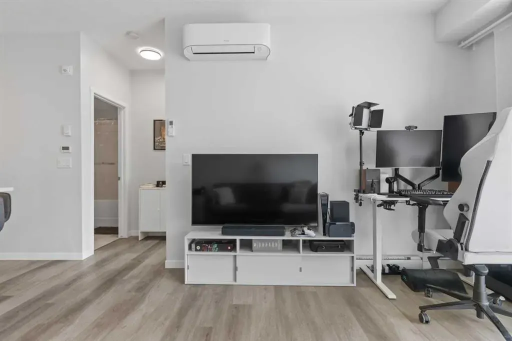 220 Seton Grove SE, #1104