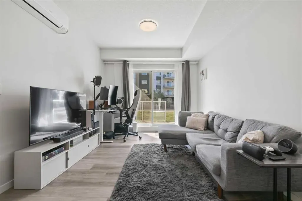 220 Seton Grove SE, #1104