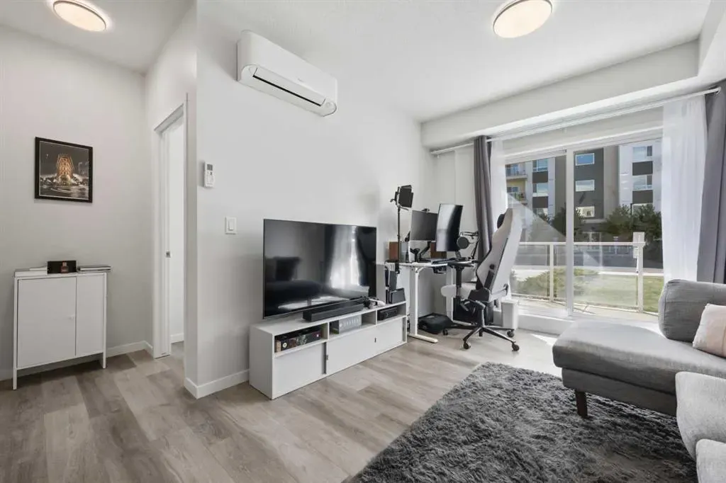 220 Seton Grove SE, #1104