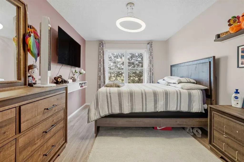 215 Mckenzie Towne Gate SE