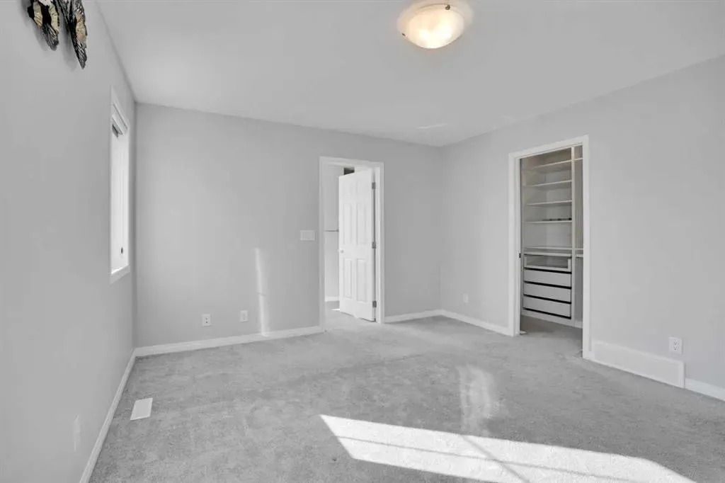 64 Carrington Crescent NW