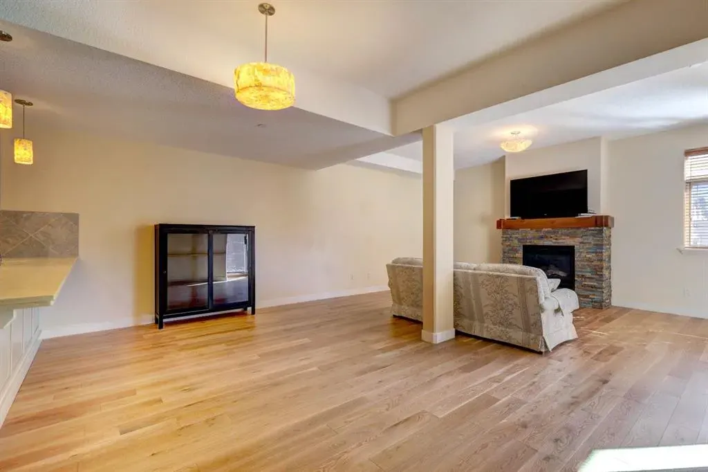 901 8th Avenue, #203