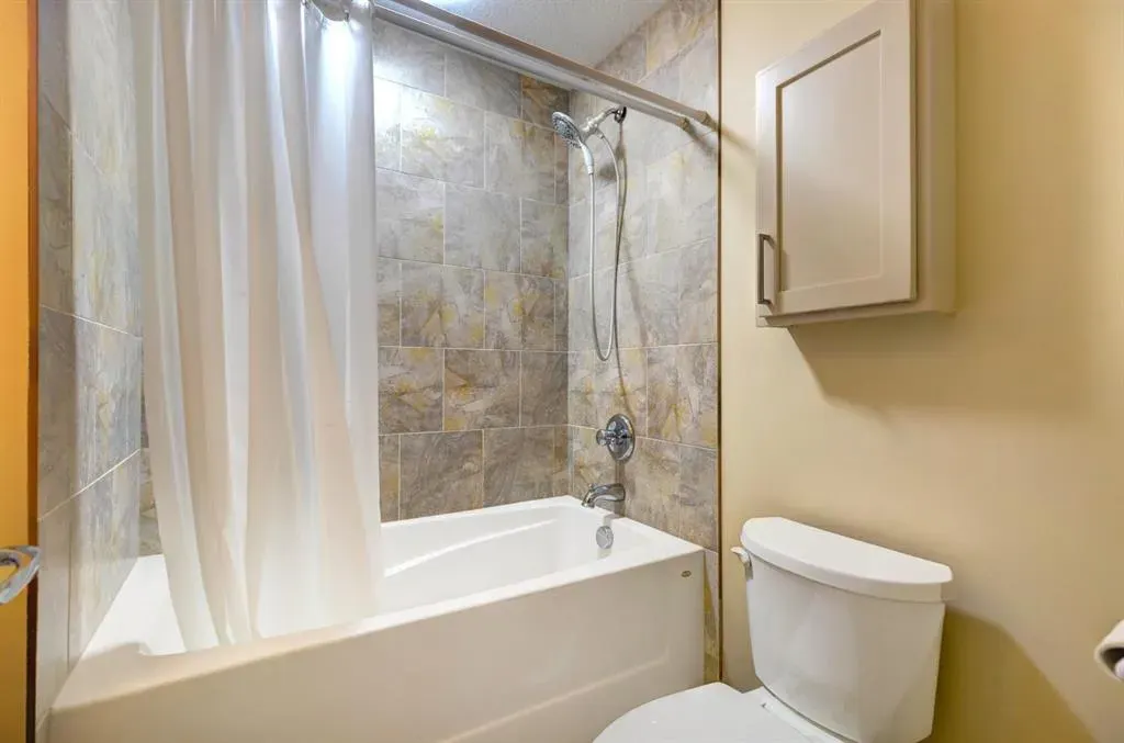 901 8th Avenue, #203
