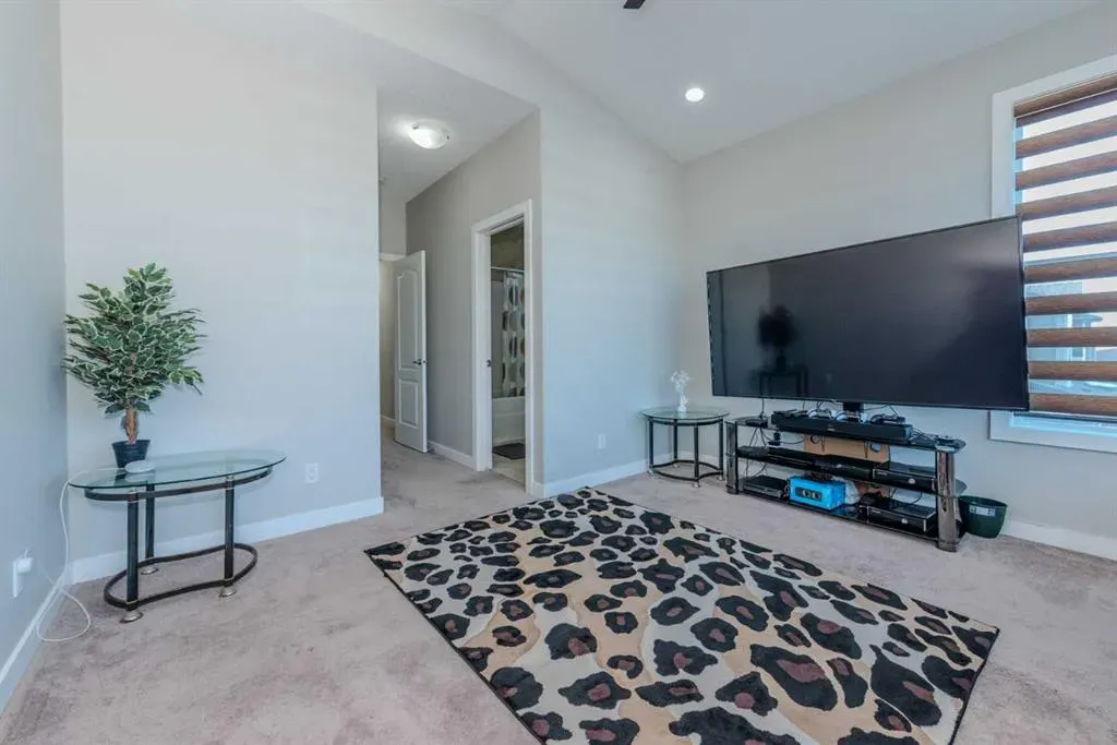 115 Savanna Parade NE