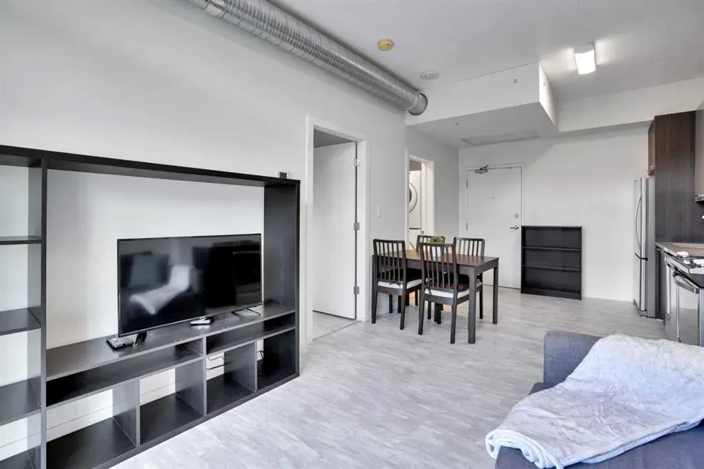 624 8 Avenue SE, #405
