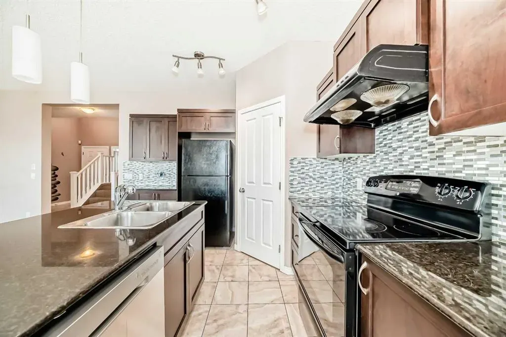 23 Panatella Bay NW