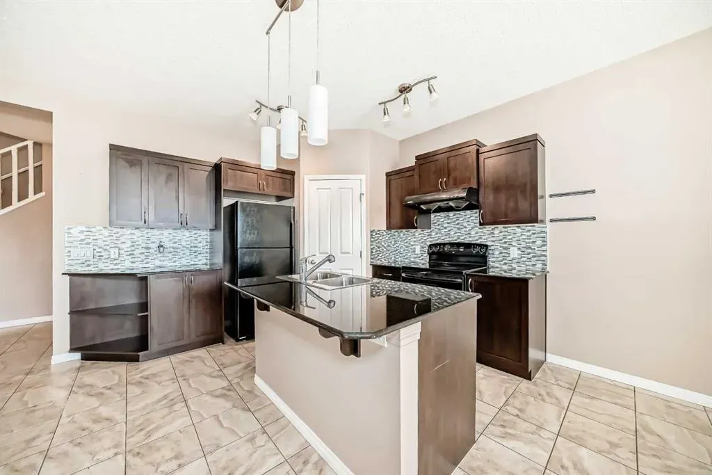 23 Panatella Bay NW