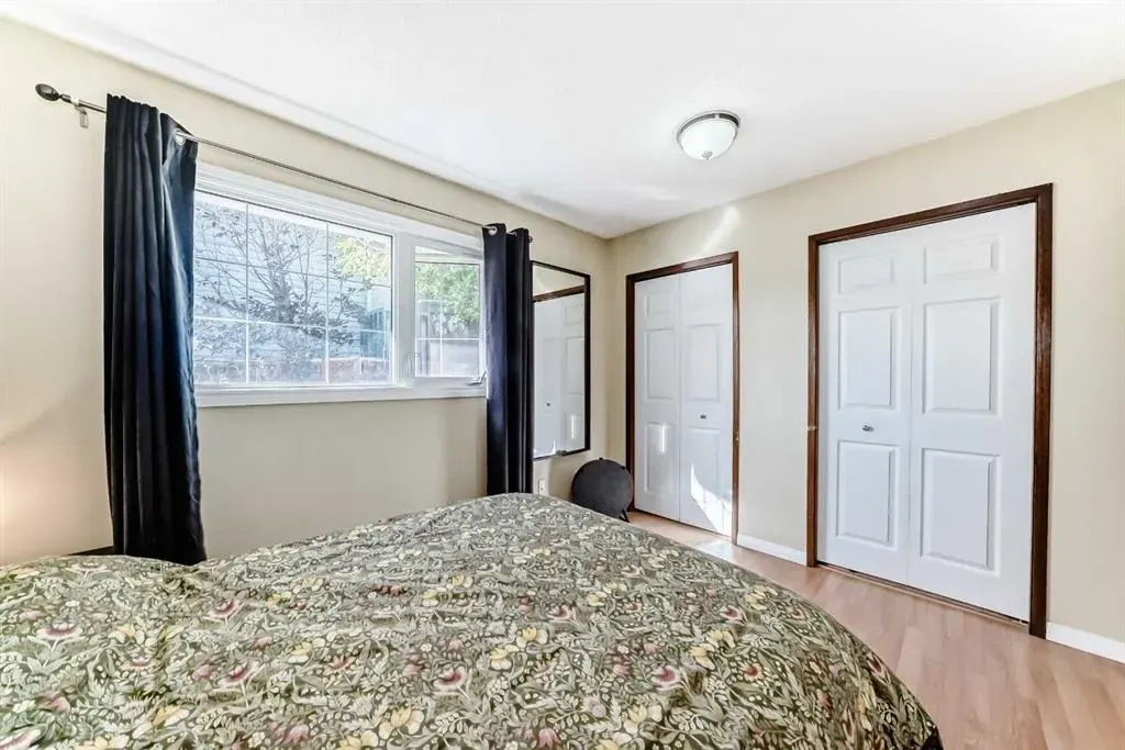 31 Castleglen Crescent NE