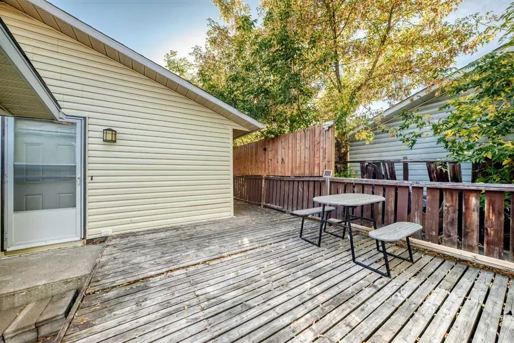 31 Castleglen Crescent NE