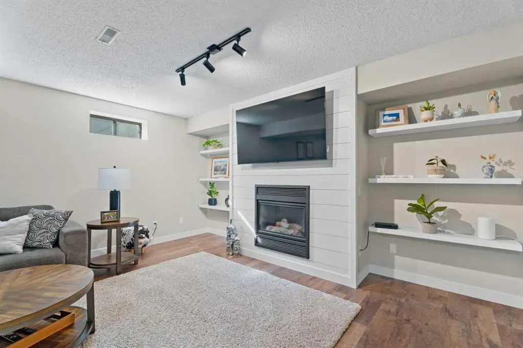 111 Allen Rise