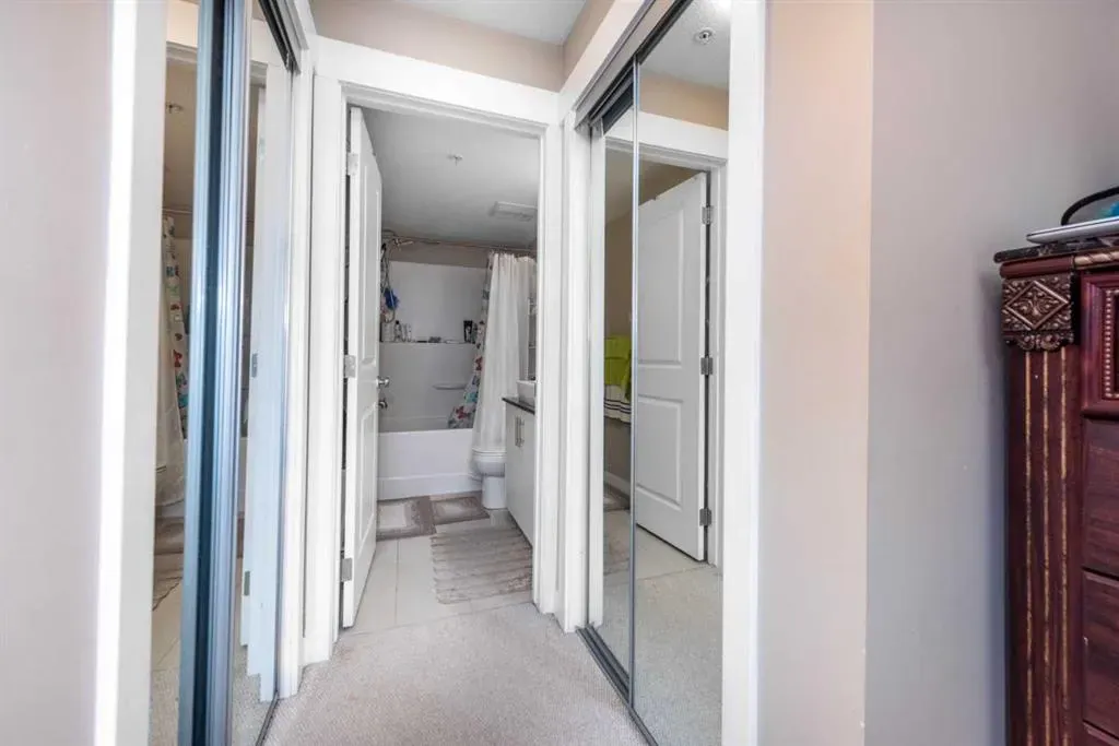240 SKYVIEW RANC Road NE, #3102