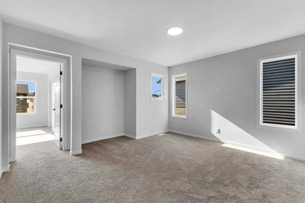 170 Herron Way NE