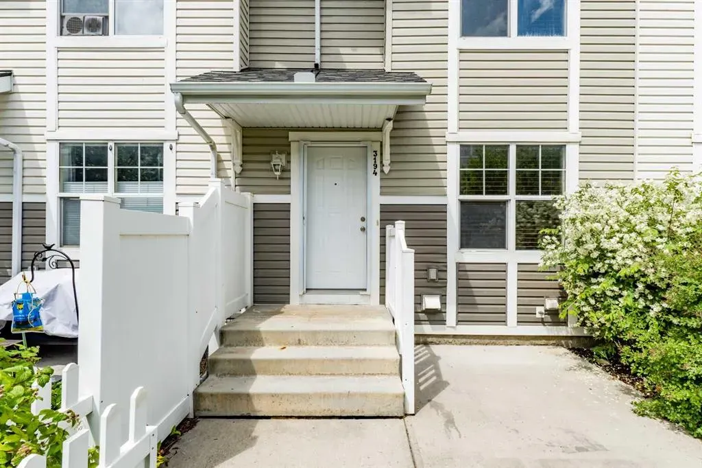 3194 New Brighton Gardens SE