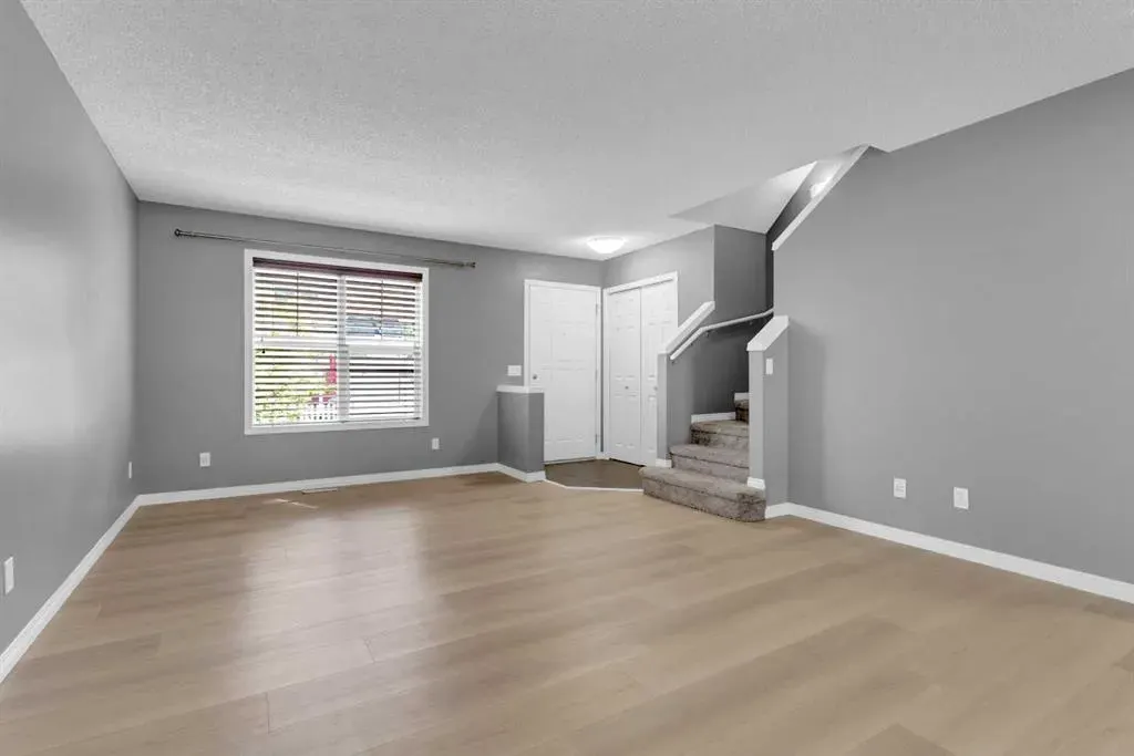 3194 New Brighton Gardens SE