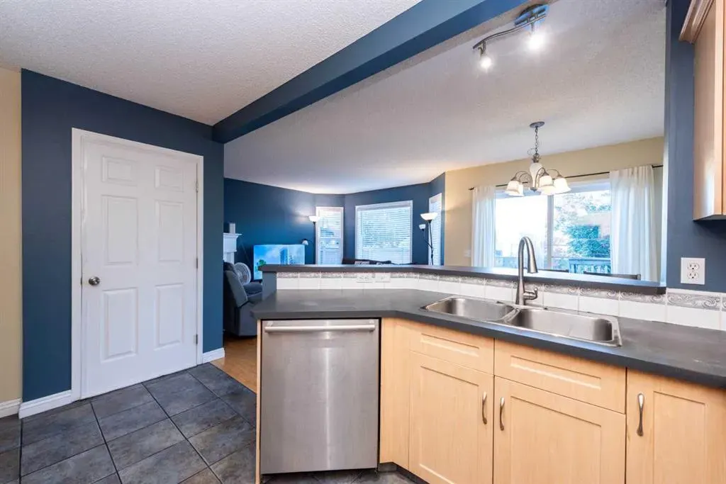 49 Rocky Ridge Heath NW