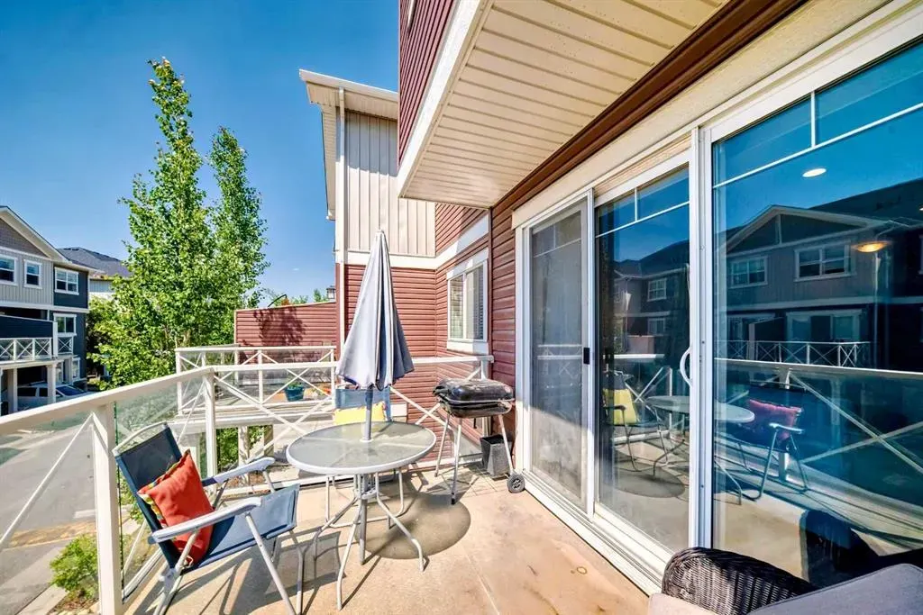 824 Skyview Ranch Grove NE