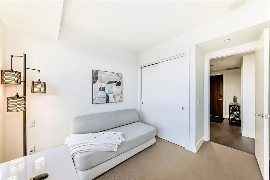 1025 5 Avenue SW, #1004