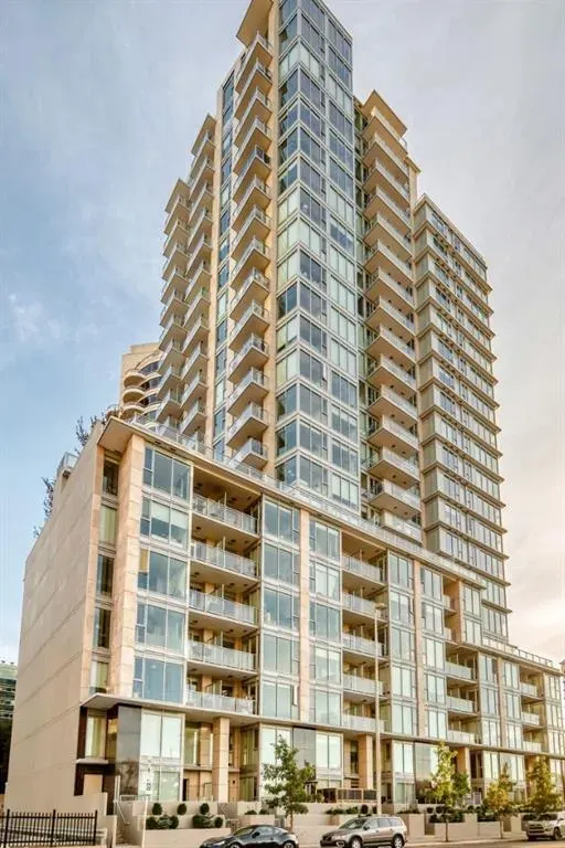1025 5 Avenue SW, #1004