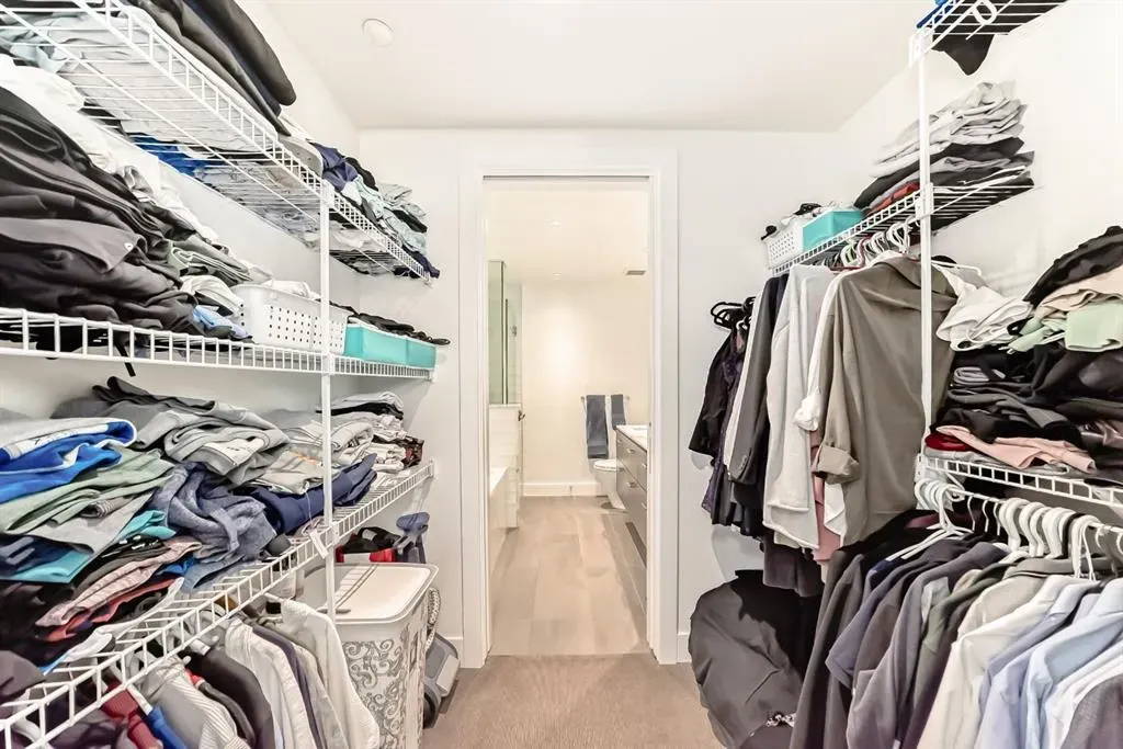 1025 5 Avenue SW, #1004