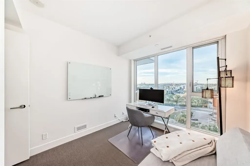 1025 5 Avenue SW, #1004