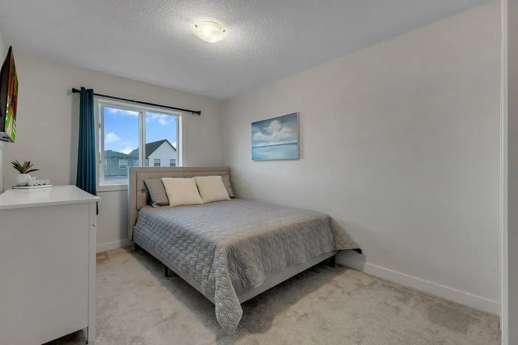425 South Point Glen SW