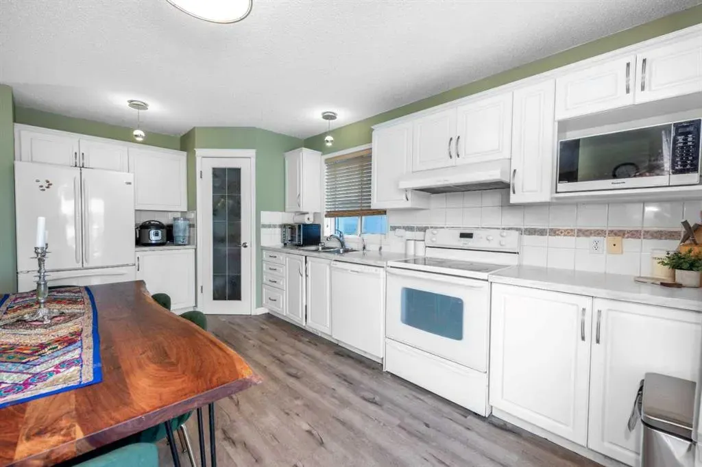 45 River Rock Court SE
