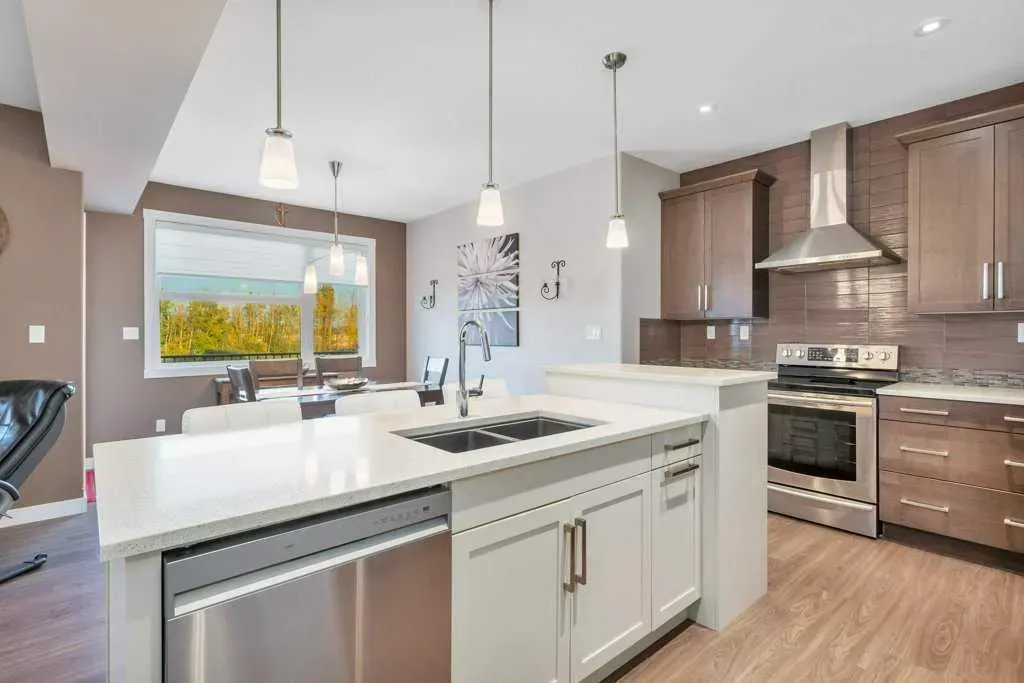 187 Vancouver Crescent