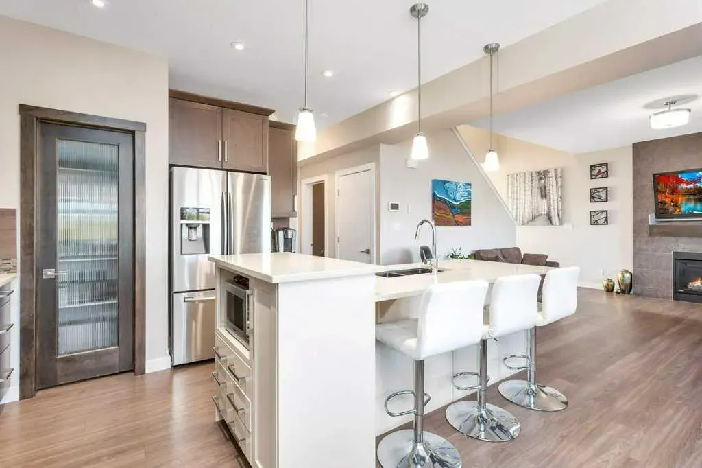 187 Vancouver Crescent