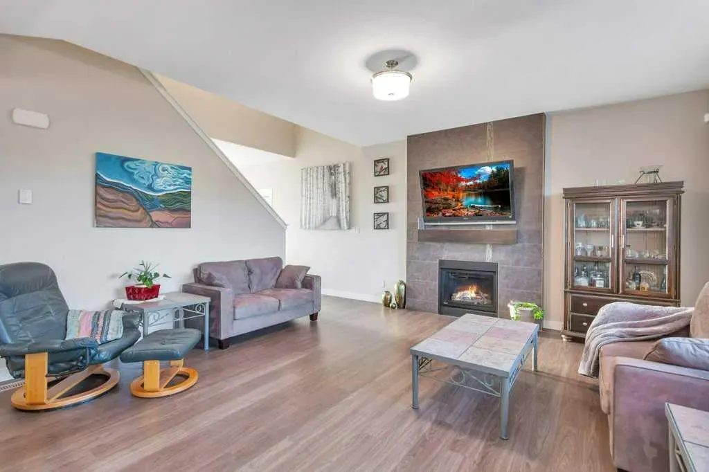 187 Vancouver Crescent