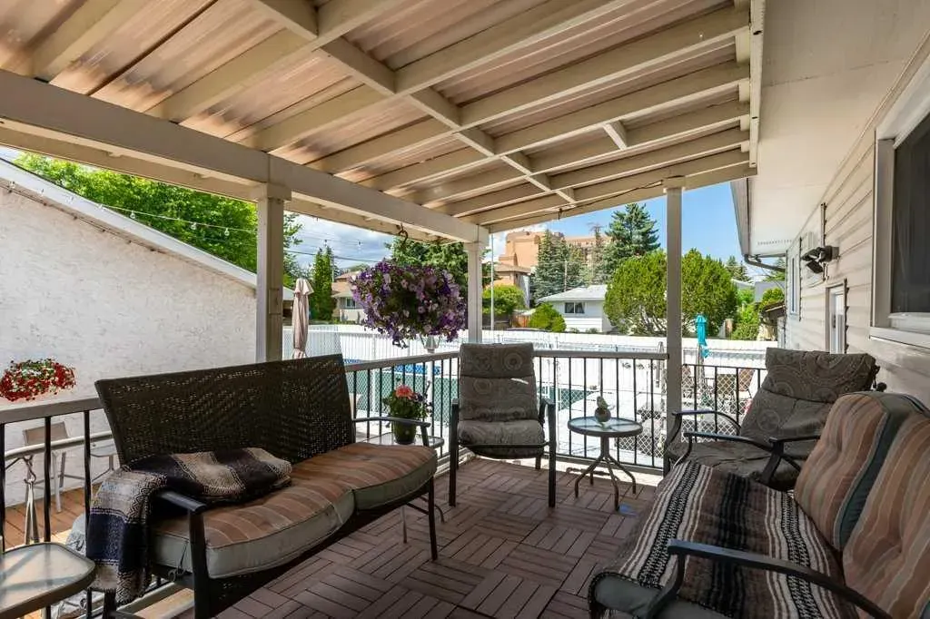 235 Allan Crescent SE