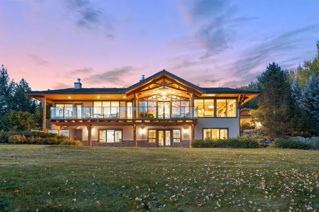 15 Escarpment Park