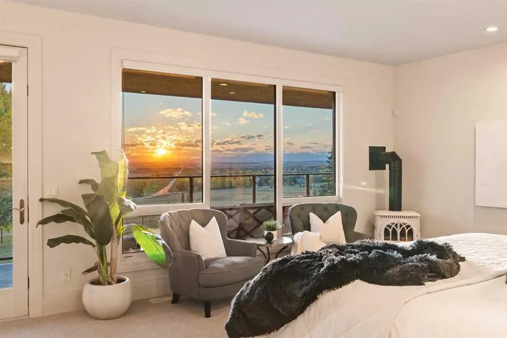 15 Escarpment Park