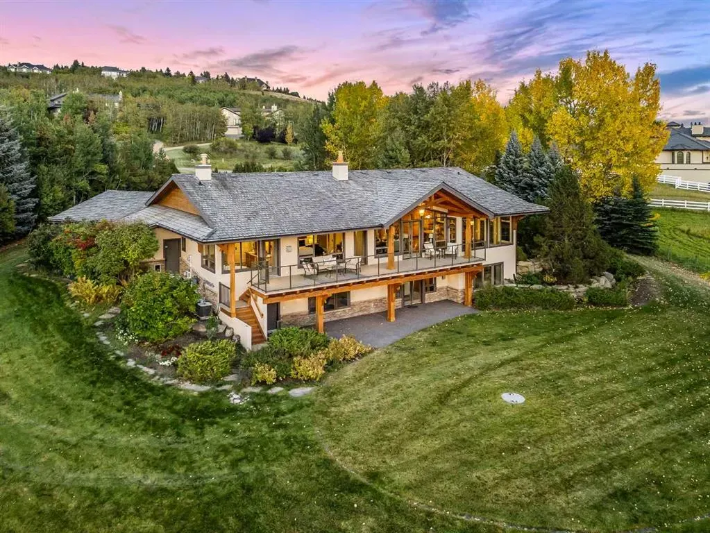 15 Escarpment Park