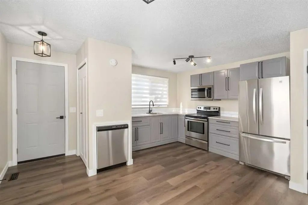 71 Riverbend Drive SE